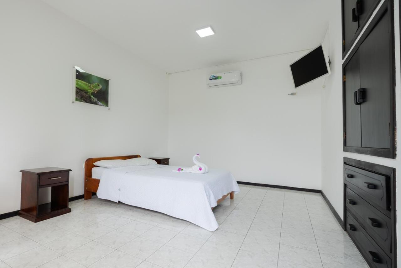 Hotel Pelican Bay بويرتو أيورا المظهر الخارجي الصورة